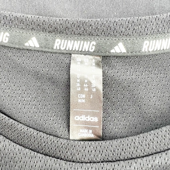NWT Adidas Women's Running T-Shirt AEROREADY UltimaTee Knit Black Medium - Picture 3 of 5